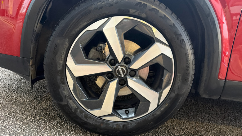 Nissan Qashqai 1.3 DiG-T MH 158 N-Connecta 5dr Xtronic Petrol Hatchback